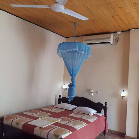 אלותגאמה Guesthouse Sunshine מראה חיצוני תמונה